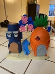 Spongebob Bikini Bottom Pineapple & Squidward Toy House Playset Mattel 2013 Used. Price: $24.99.