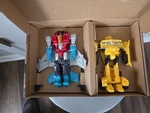 Transformers Bumblebee Starscream Action Figures Takara Tomy Hasbro (new Opened). Price: $10.00.