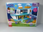 17 Piece Peppa Pig Cruise Ship Playset Preschool Toys Hasbro Favorites New. Price: $64.99.