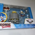 **new** The Hedgehog Level Clear Diorama Sonic, Flicky & Pocky Figures. Price: $10.00.