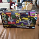 Fisher-price Dc Batwheels Toy Car Playset Legion Of Zoom Launching Hq With Ramp New. Price: $20.00.
