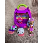 Gabbys Dollhouse Groovy Music Bus Playset With Girl And Cat Figures Used. Price: $32.00.