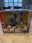 The Simpsons Itchy And Scratchy Spay Anything 2006 Deluxe Boxed Set Mcfarlane New. Price: $150.00.
