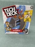 Tech Deck SK8 Garage Park Set With Exclusive Blind Skateboard Spin Master New. Price: $13.49.