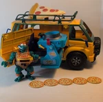 Playmates Toys Tmnt Michelangelo Pizza Van Playset With Action Figure (read) Used. Price: $17.50.