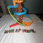 Mattel 2014 Thomas & Friends Minis Twist Turn Stunt Set With 18MINI Train Cars Used. Price: $75.99.