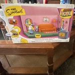 Jakks Pacific The Simpsons Living Room Diorama Playset Homer Figure 17656 Boxed New. Price: $18.00.