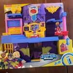 Fisher-price Imaginext Dc Super Friends Batgirl Hero Hideout Playset New. Price: $24.99.