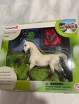 Schleich-s Farm Life 41447 Horses W/blanket White Arab Nib New. Price: $19.99.