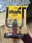 Finger Skateboard Extra Wheels & Screws And Mini Screwdriver New Sealed. Price: $7.30.