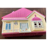Bluey Moose Toys Ultimate Lights & Sounds Playhouse Heeler Family Home As-is Used. Price: $34.99.
