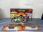1998 Small Soldiers Attack Zones Kitchen/garage Play Set Cib (3 Peace Bundle) New. Price: $130.00.