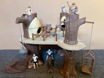 Star Wars Rotj Ewok Village Action Playset W/ 5 Figures + Speedbike, Kenner 1983 Used. Price: $219.99.