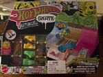 Hot Wheels - Finger Board Tony Hawk Hq Skate Park Brand New Ships Free!. Price: $23.81.