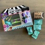 Disney Munchlings Mini Green Display Series 1 W/scented 4 Figures 7PC New. Price: $5.00.
