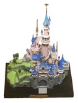 Figurine Castle Disneyland Paris New. Price: $230.00.