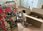 Kenner Jurassic Park Electronic Command Compound Playset Figures Dinosaurs Box Used. Price: $108.00.