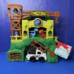 Kid Connection Dinosaur Rescue Station Play Set New With Figures. Price: $25.99.