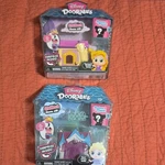 Just Disney Doorables Rapunzel & Elsa Surprise Playset W/ Figurine New. Price: $15.00.