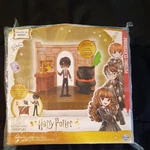 Spin Master Harry Potter Magical Minis Potions Classroom Playset W/ Figure Desk New. Price: $23.00.